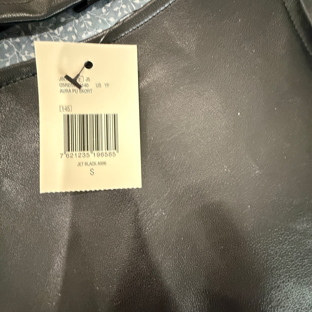 GUESS Leather corset top and skort S NWT - Picture 8 of 8